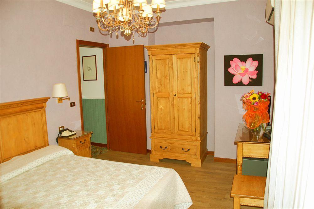 Hotel La Culla Del Lago Castel Gandolfo Esterno foto